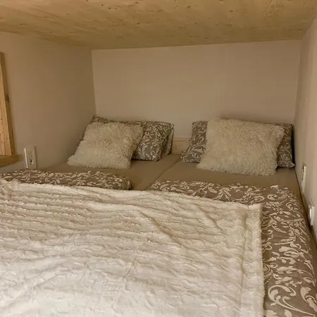 Iq Wood Eko Studio Apartment *